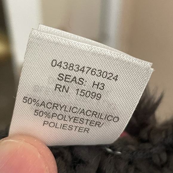 Scarf - Picture 3 of 3